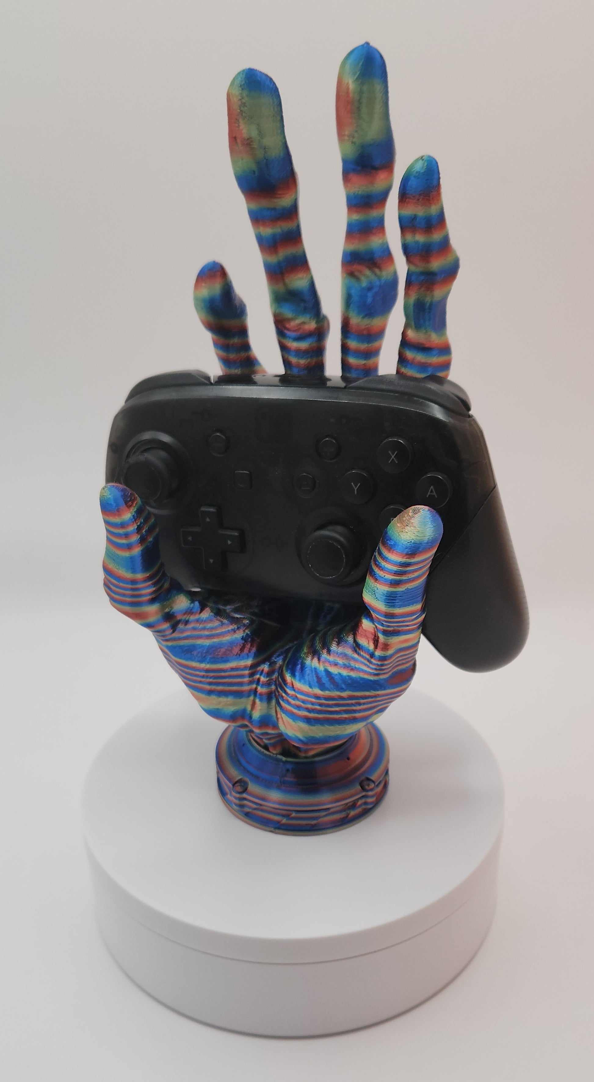 Galactic Grip: Alien Hand Controller Stand - Starzy Creations