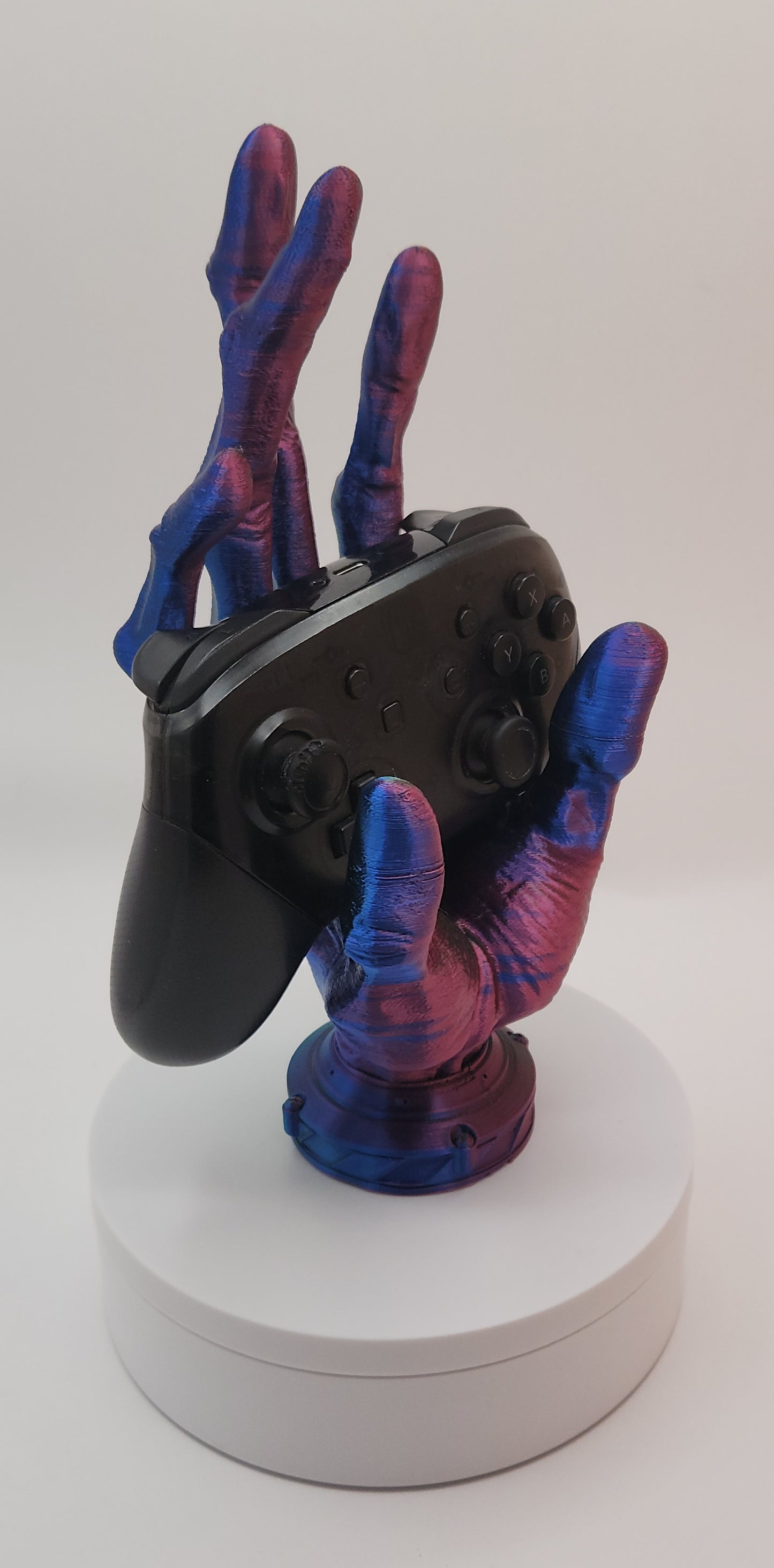 Galactic Grip: Alien Hand Controller Stand - Starzy Creations