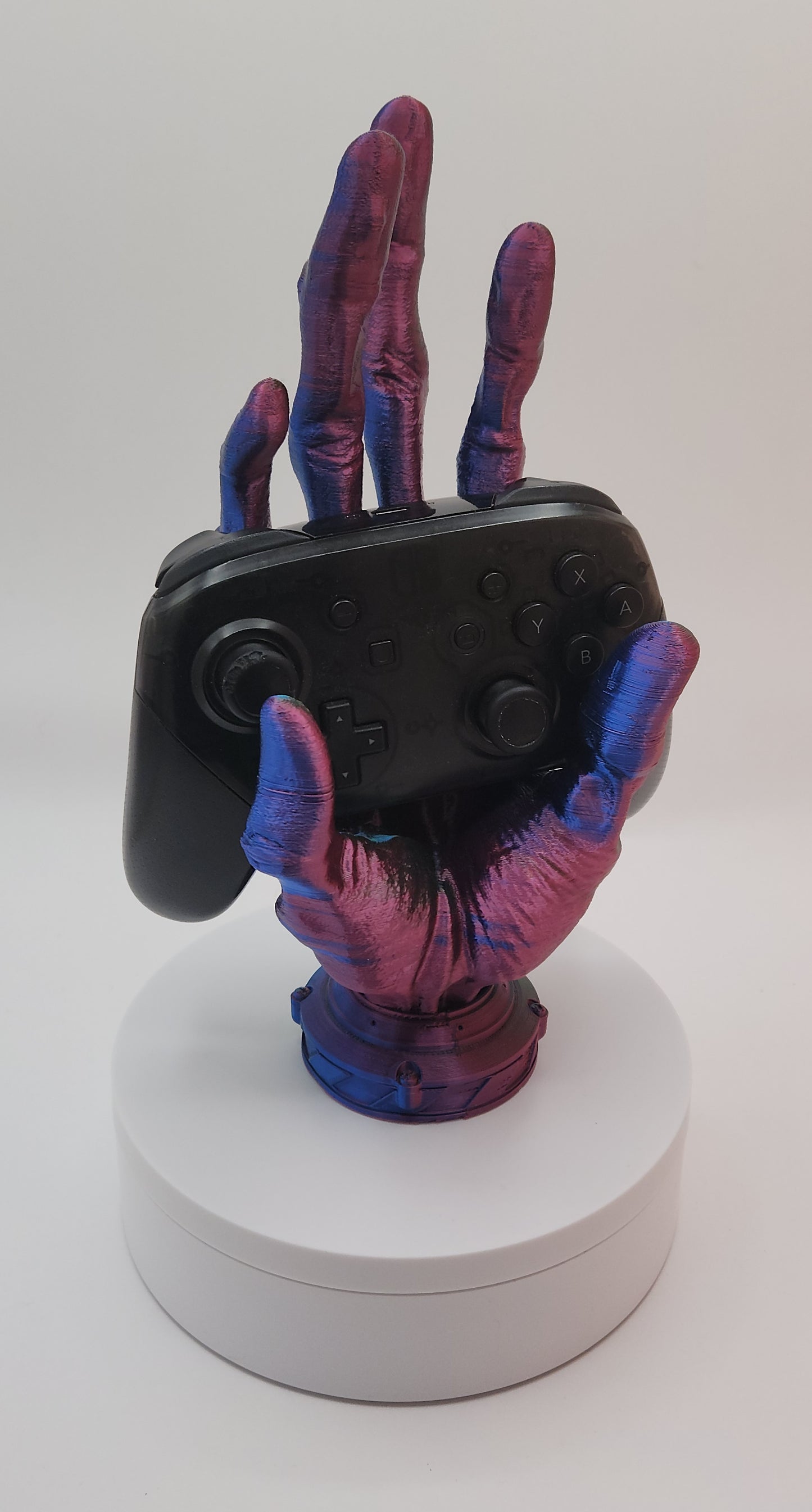 Galactic Grip: Alien Hand Controller Stand - Starzy Creations